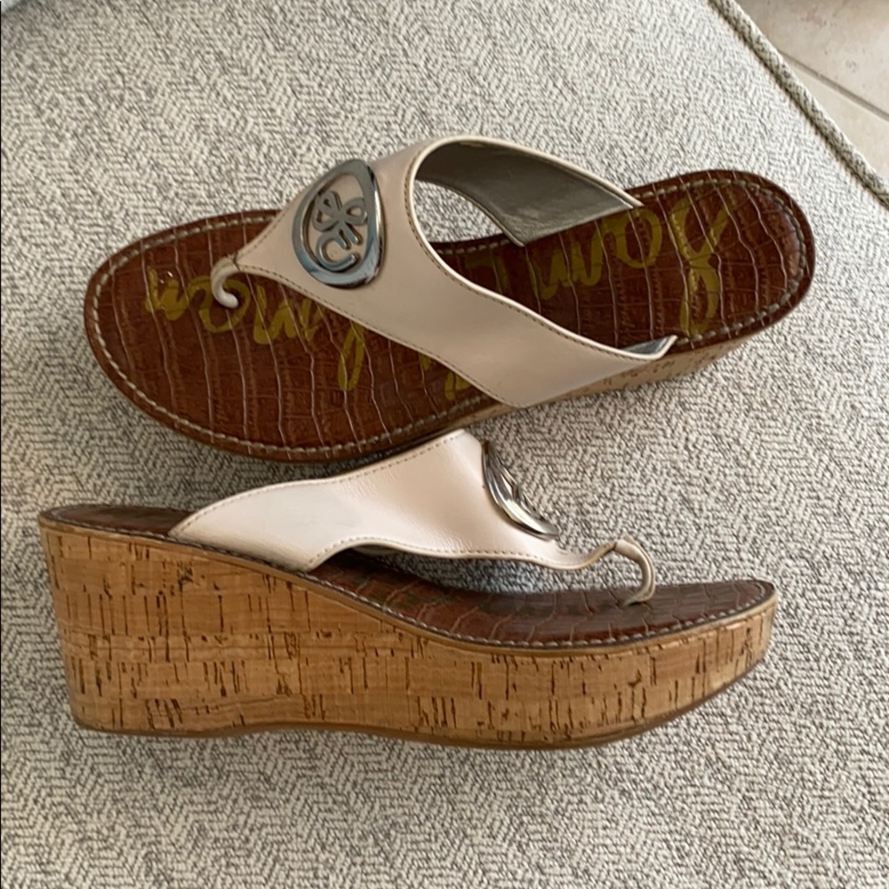 Slightly used cream sandals